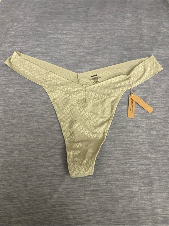 SKIMS Other - 3/$30 SKIMS Lace-Effect Thong in Light Sage